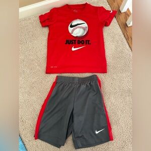 Boys Nike shorts and T-shirt set baseball